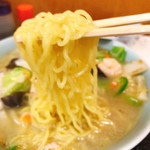 勢登鮨 - 麺リフト
