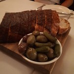 Prime Steak Restaurant - パン＆オリーブ