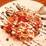 ヴェッキオ コンヴェンティーノ - カツオのタリアータ イチジク 赤玉ねぎ リコッタサラータ添え  900円