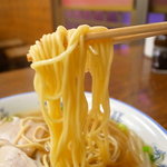 北斗亭 - 中細ストレート麺（カタ）
