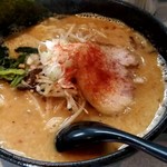 【2018.10.08(月)】辛味噌らーめん(並盛・150g)864円