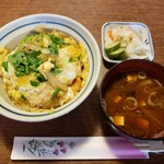 ながら・とんかつ - かつ丼　700円