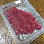 山崎精肉店 - 「馬刺し　特選　200g」1640円