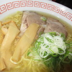 ラーメン ふくや - 塩ラーメン５００円（税込）のメンマのアップ【２０１８年１０月】
