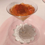 人参のムースとコンソメジュレウニ添え