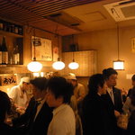 立ち呑み ちゃぼ - 立ち呑みならではのにぎわいは新しい交流が産まれます。