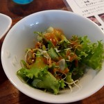 キッチンと海・・・ - セットのサラダ