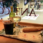 アンティコ カフェアルアビス - アイスコーヒー、白ワインと、
            エクレールエスプレッソ(^.^)