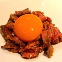うしごろバンビーナ 恵比寿本店 - ローストビーフのタルタル