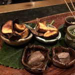 大どころ - 揚げ栗（熊本・利平栗）、エボ鯛の肝（煮付で）、つる紫と椎茸のお浸し