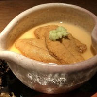 大どころ - ◆立派な赤雲丹（唐津）が盛られた茶碗蒸し・・赤雲丹でここまで大粒の品はこちらでしかいただけないですね。 お魚や雲丹が高騰していますので、このお値段のコースで出して下さるお気持ちが嬉しい。雲丹は勿論甘く、茶碗蒸しもいい味わい。