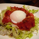 BEER CAFE GAMBRINUS - 温玉とろ～りタコライス