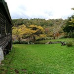 ニーウン・ペツ ガラス美術研究所 - 外