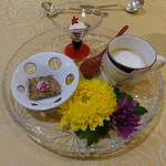 トゥ・ラ・ジョア - 国産胡麻のアミューズ