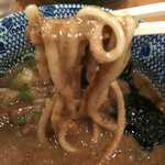 麺処まるは 健松丸 - 麺アップ　つけ汁の絡みが凄い！（2011.9再訪）