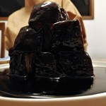 月泉 - 黒酢酢豚 蒸焼玉葱添え