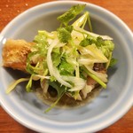 月泉 - グジの鱗揚げ　小皿に取り分け