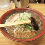 Ramen muteppou - 醤油ラーメン。650円