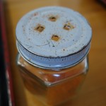 永井食堂 - （2018/7月）店内の七味唐辛子