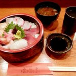 山海亭 - 海鮮丼