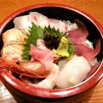 山海亭 - 海鮮丼　1,000円