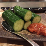 肉山 - きゅうりと豆味噌