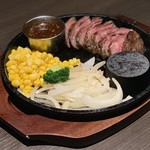 個室居酒屋 穏座 - 国産牛ハラミのカットステーキ 780円