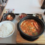 BANJOO - 料理写真:暫く待つとベルが鳴って注文した豆腐チゲ１１５００wの出来上がりです。
