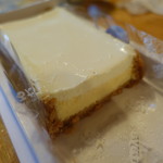 まるたや洋菓子店 - 二層のチーズクリーム