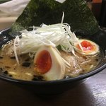 横浜らーめん 壱八家 - ラーメン