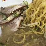 麺屋 彩未 - 絡み合う味噌チャーシュー