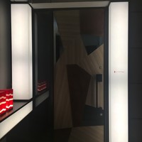 近江うし 焼肉 にくTATSU 青山本店 - 焼肉店と思えない入り口
