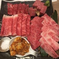 近江うし 焼肉 にくTATSU 青山本店 - 