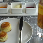 オリエンタルラウンジ - スコーン（バナナとプレーン）
