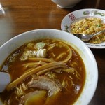 田沢食堂 - サイズ感わかりますかね？