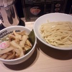 東京アンダーグラウンドラーメン 頑者 - つけめんライトメンマトッピング