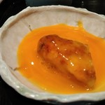 手打ち十割そば 振甫町 縁 - 黄身をからませ胡麻油垂らすとまた新たな味覚