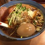 自家製麺 啜乱会 - 醤油ラーメン+チャーシュー+煮玉子