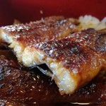 炭焼うなぎ あおいや - 断面