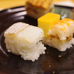 吉野鯗 - 箱寿司