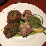 タンドールバル カマルプール - ラムの盛り合わせ