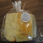 シフォンケーキの店 シュガー・ママ - 牛乳(\220)