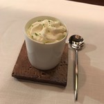 レストラン ラリューム - シャインマスカットとライムのソルベ　シャルトリューズヴェールのエスプーマ