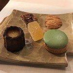 レストラン ラリューム - 小菓子