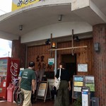 ふる里うどん  - 開店時間には行列が出来とる