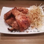 餃子と唐揚げの美味しいお店 肉玉屋 - 鳥のスパイス焼き！