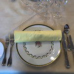 レストランゼルコバ - テーブル