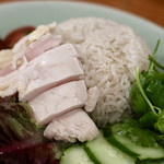 酒とタイ料理 ピッサヌローク - カオマンガイ（三河赤鶏の蒸し鶏ごはん）