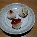 Torafugu Tei - とらふぐ手まり寿司：240円