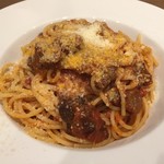 トラットリア ダ コヴィーノ - 和牛の自家製トマトソーススパゲッティ